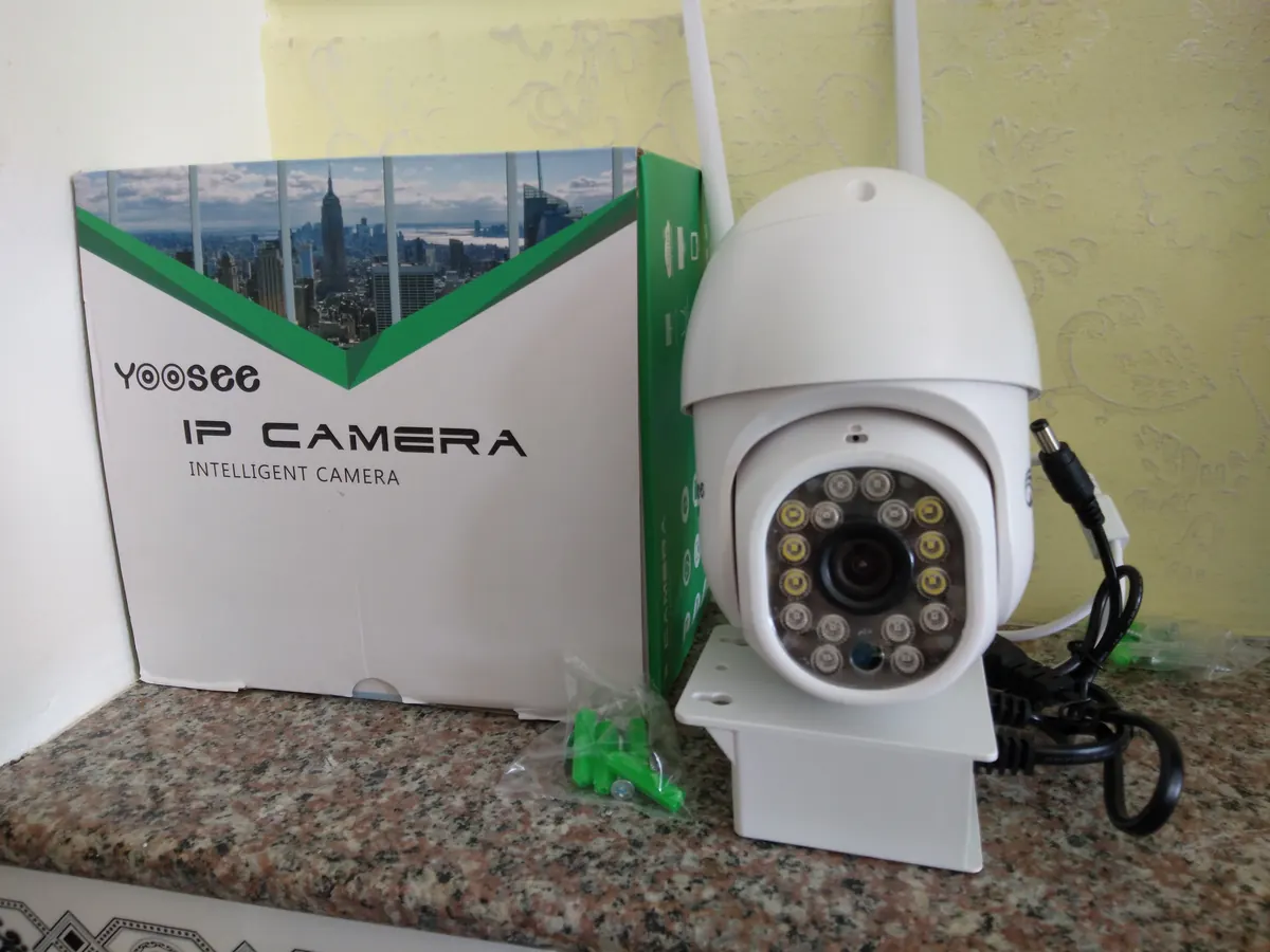 Camera wifi xoay 360° ngoài trời 16 LED · mẫu 2
