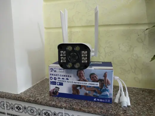 Camera wifi ngoài trời 8 LED thân bầu