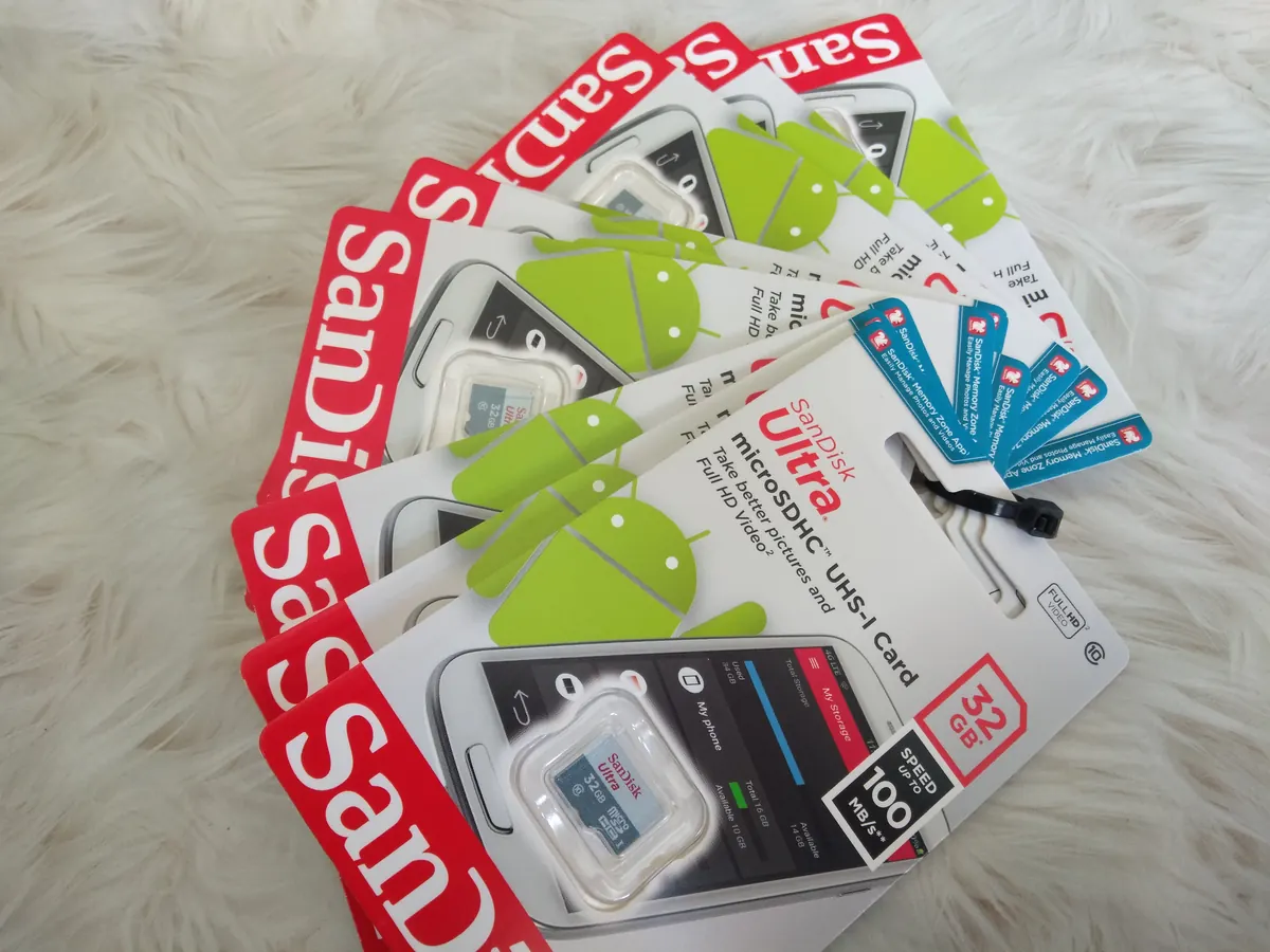 Thẻ nhớ SanDisk 32GB (trắng)